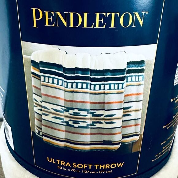 Pendleton Ultra Soft Throw Blanket Blue Gray Aztec Design - Picture 1 of 4